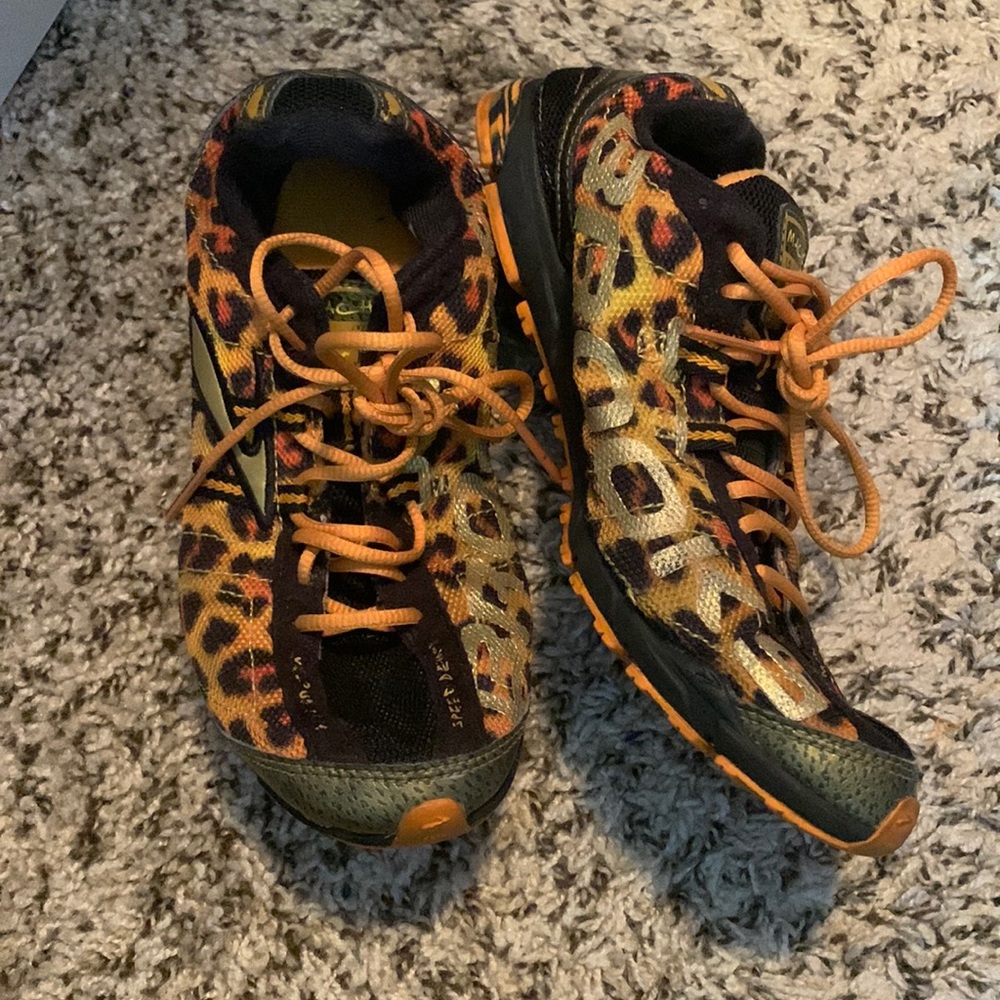 Brooks Mach Speed Demon Leopard Print Cross X-Country Womens Shoes Size 8.5